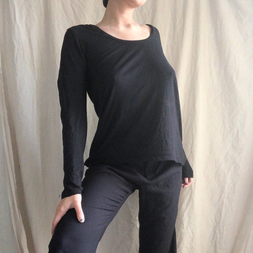 Thin Black long sleeve T-Shirt with hoodie
